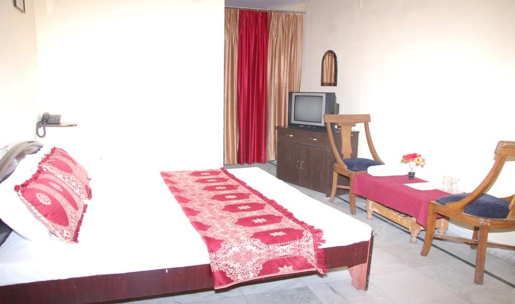 Hotel Arsh International Nainital Room photo
