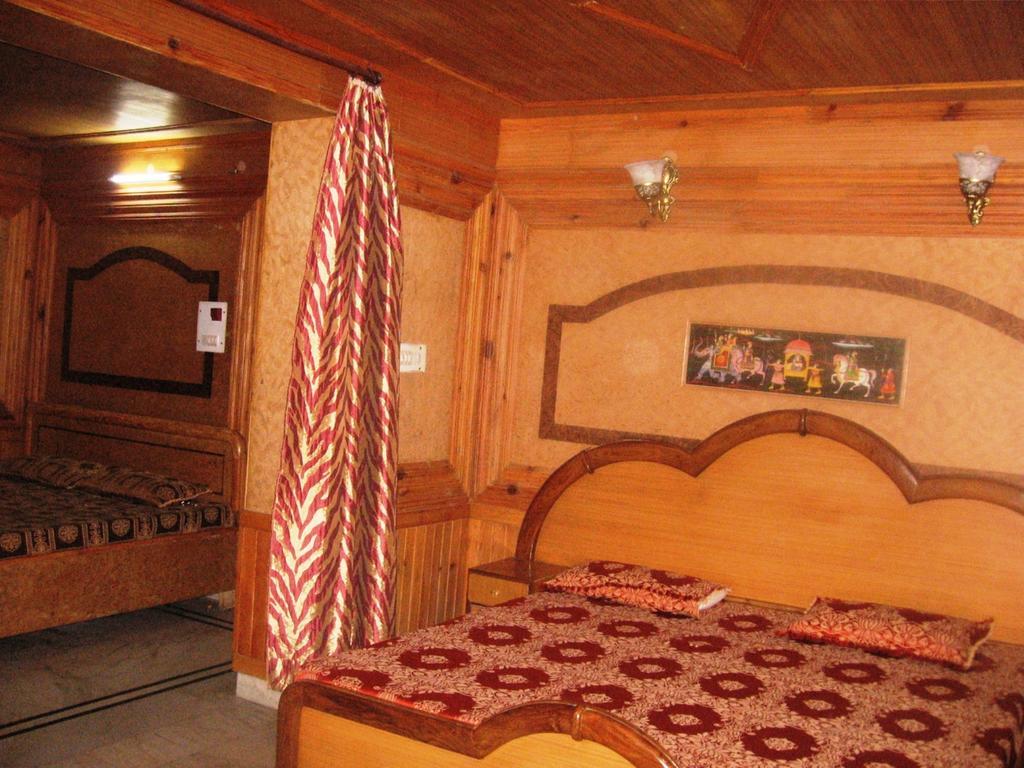 Hotel Arsh International Nainital Exterior photo